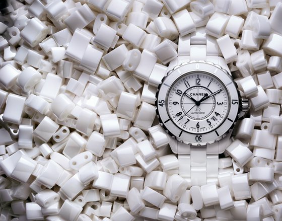 ALL EYES ON...CHANEL - Since 1987, Chanel gives time a unique allure