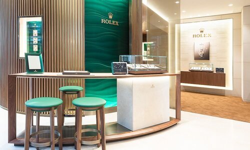 Report: Super Retailers