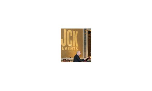 Jack Mitchell shares his ‘hugs' philosophy at JCK Invitational