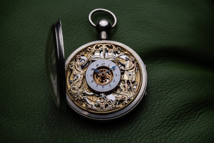 A very rare pocket watch by Girardier l'Aîné with a jacquemart (bellstriker) automaton and quarter repeater, dated 1815