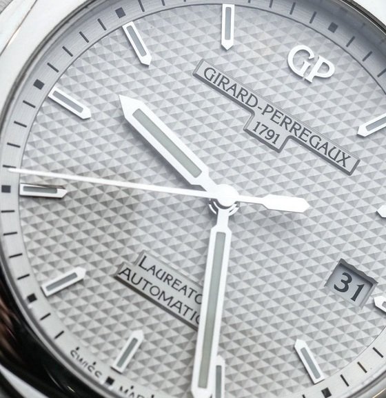 Girard-Perregaux graduates (again) with the new Laureato 