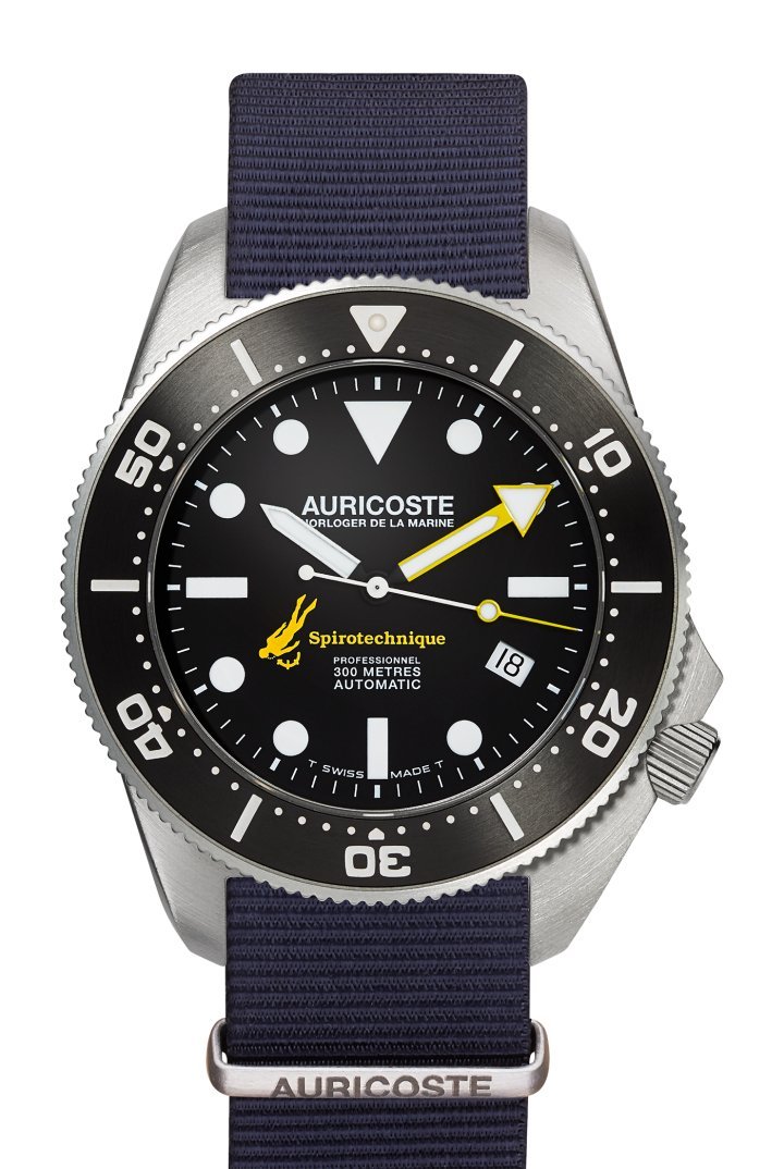 Re-edition of the Spirotechnique, Commander Cousteau's professional dive watch