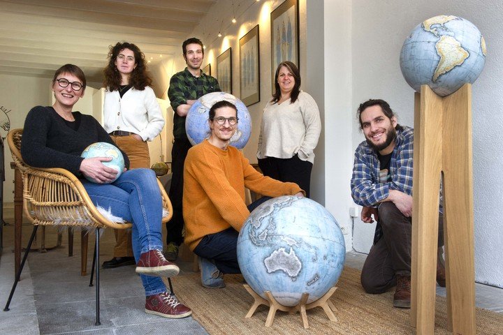 Globe Sauter & Cie: the Earth, handcrafted