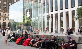 RETAIL WORLD Friday: Apple's New Online Strategy Leaked