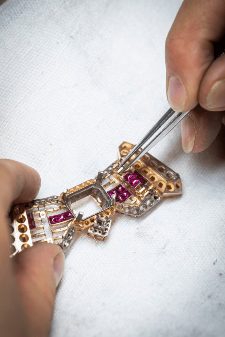Van Cleef & Arpels' famous mystery setting technique, patented in 1933