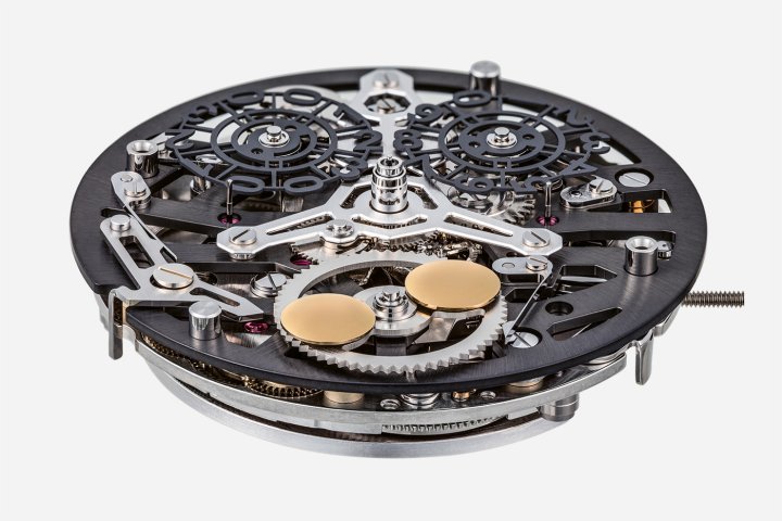 A further development is the DD540 modular chronograph movement with central 60-second counter, 30-minute counter, small seconds, large window date, window moon phases and moon phase corrector. The module measures 32.00mm in diameter and 4.40 deep for a total thickness of 8.0mm.