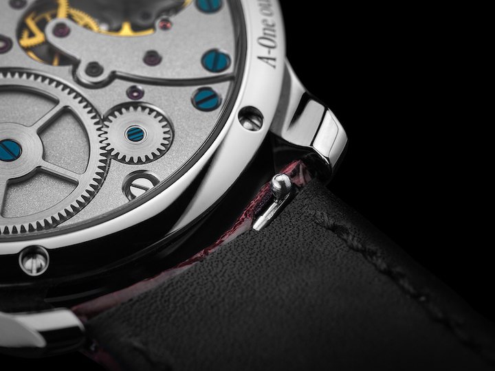 The watches feature a spring bar system allowing quick strap changes
