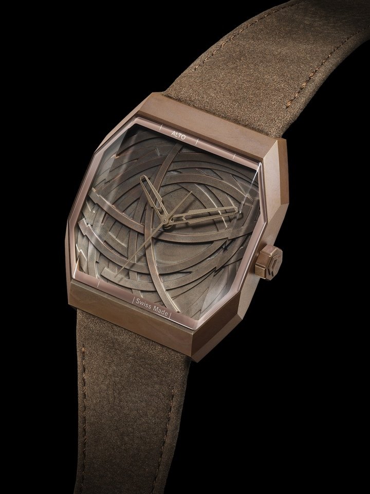 Alto signs a creative and artistic collaboration with Bernar Venet