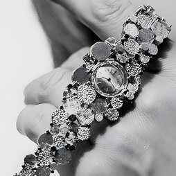 BULOVA