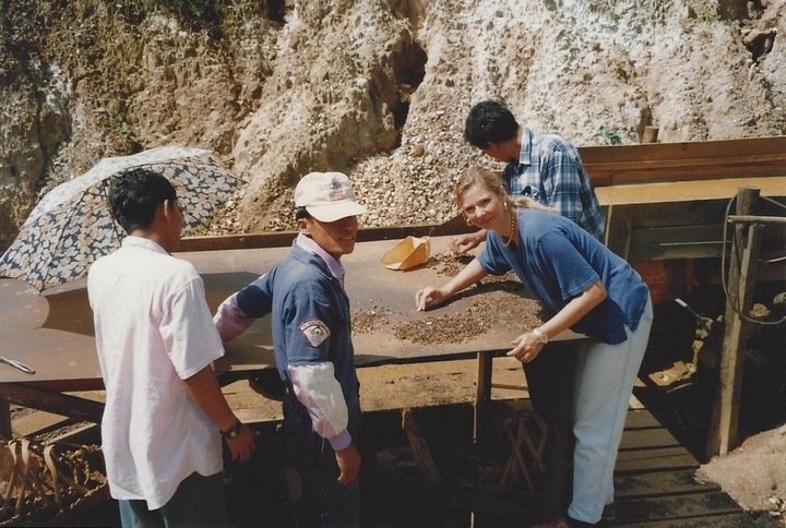 Elke Berr in the Mogok mine, 1987