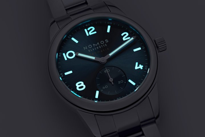Recessed hour numerals and hands hold extra Superluminova, glowing with intensity in the dark.
