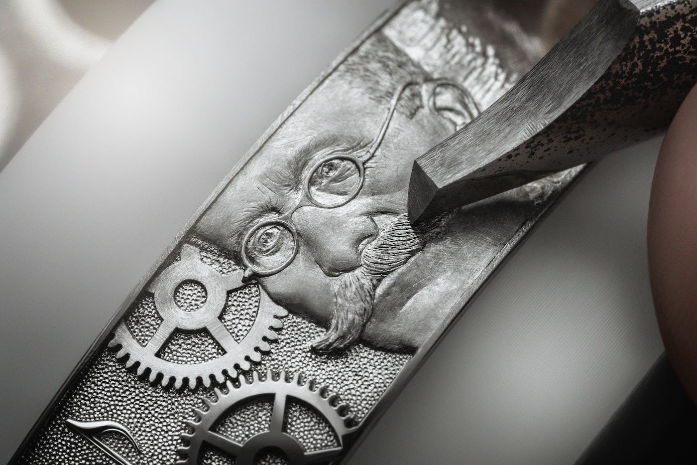 Audemars Piguet unveils its 150 Heritage Pocket Watch with a universal calendar