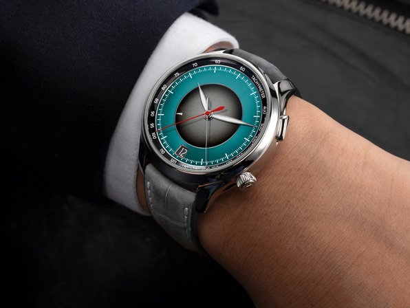 H. Moser & Cie. Endeavour Flyback Chronograph Dual Time Date