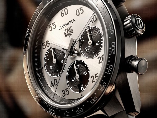 Discover the new versions of the TAG Heuer Carrera Chronograph Sport