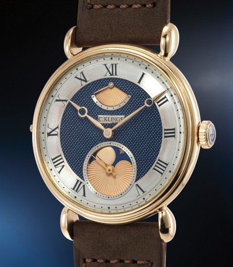At the 2022 spring auction, this CK1 model in pink gold by the independent German watchmaker Christian Klings, was sold by Phillips for more than CHF 250,000.