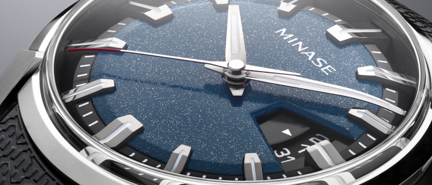 A new deep blue Urushi dial for Minase's Divido