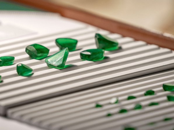 Chopard writes the destiny of the 6,225-carat Insofu emerald