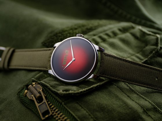 How is H. Moser & Cie connected to Vladimir Putin?