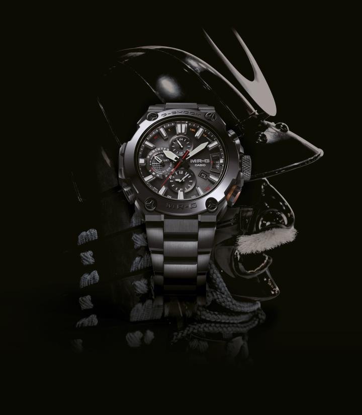 The MR-G is the premium line in metal of the G-SHOCK watch. It is as reliable as the iconic watch and fuses Japanese technologies and craftsmanship.