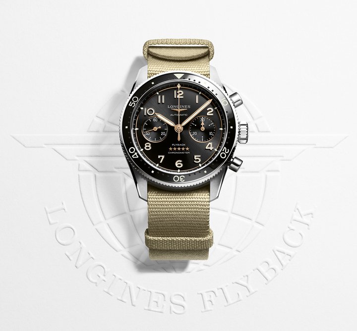 Beyond its signature complication, the Longines Spirit Flyback is also distinguished by its refined aesthetics and particularly meticulous finishes, which range between satin, matt, polished and engraved details. The 42 mm steel model features a bi-directional bezel enhanced by a coloured ceramic insert with luminescent markers. It is available with a black or blue sunray dial. 