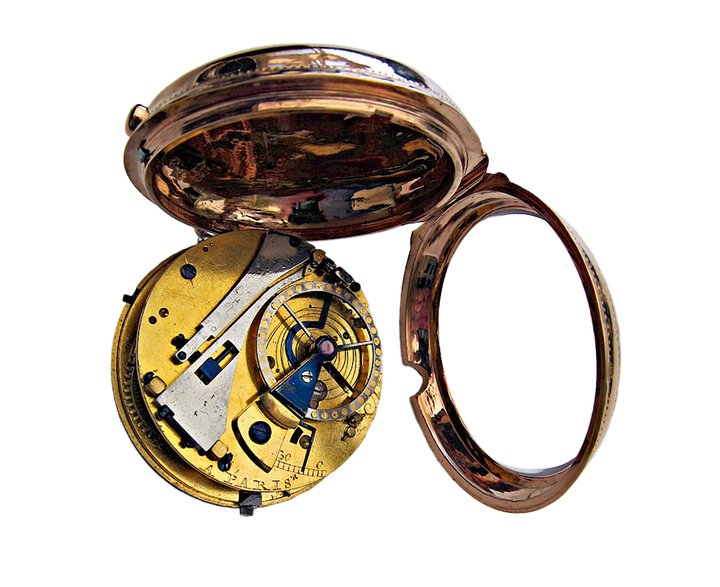 Petite Ronde with adjustable compensation blades on the back plate.