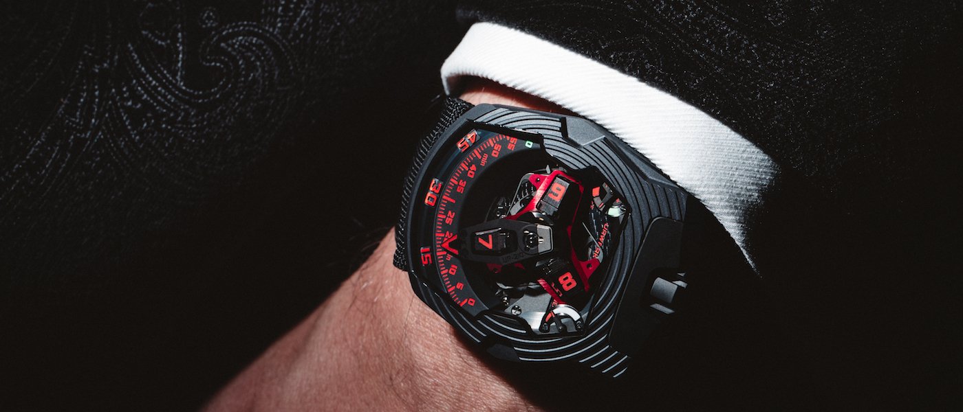 Blink and you'll miss it! The UR-210 now released in Black Platinum
