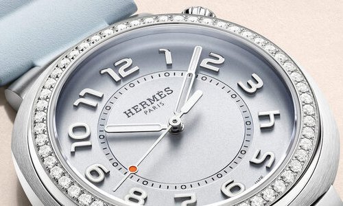 Hermès Cut: Geometry Meets Sky
