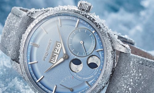 Pequignet Royale Paris: time in icy blue 