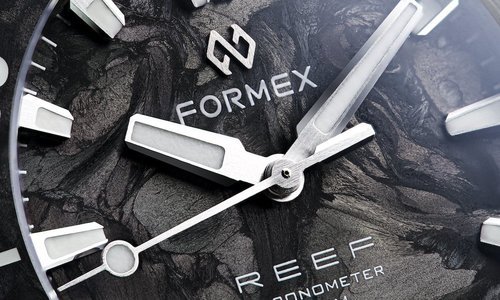 Formex Reef 39.5 - The Reef, Recast in Forged Carbon