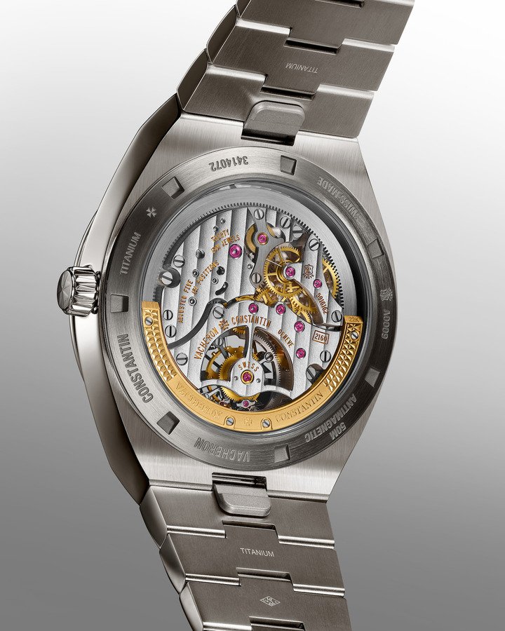 Vacheron Constantin Overseas Tourbillon: a new aesthetic highlighted by titanium