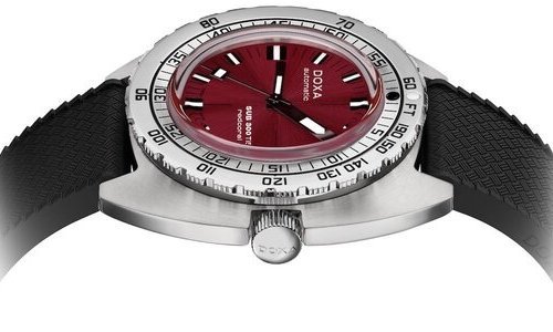 An introduction to the Doxa SUB 300 Ti5