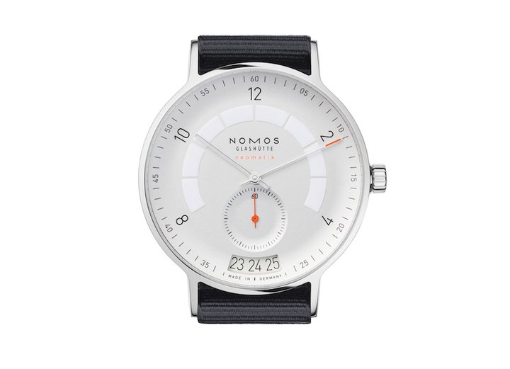 A classic looking NOMOS Autobahn neomatik