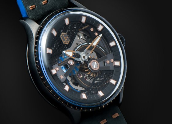 Watchmaker CJR soars with new Commander series