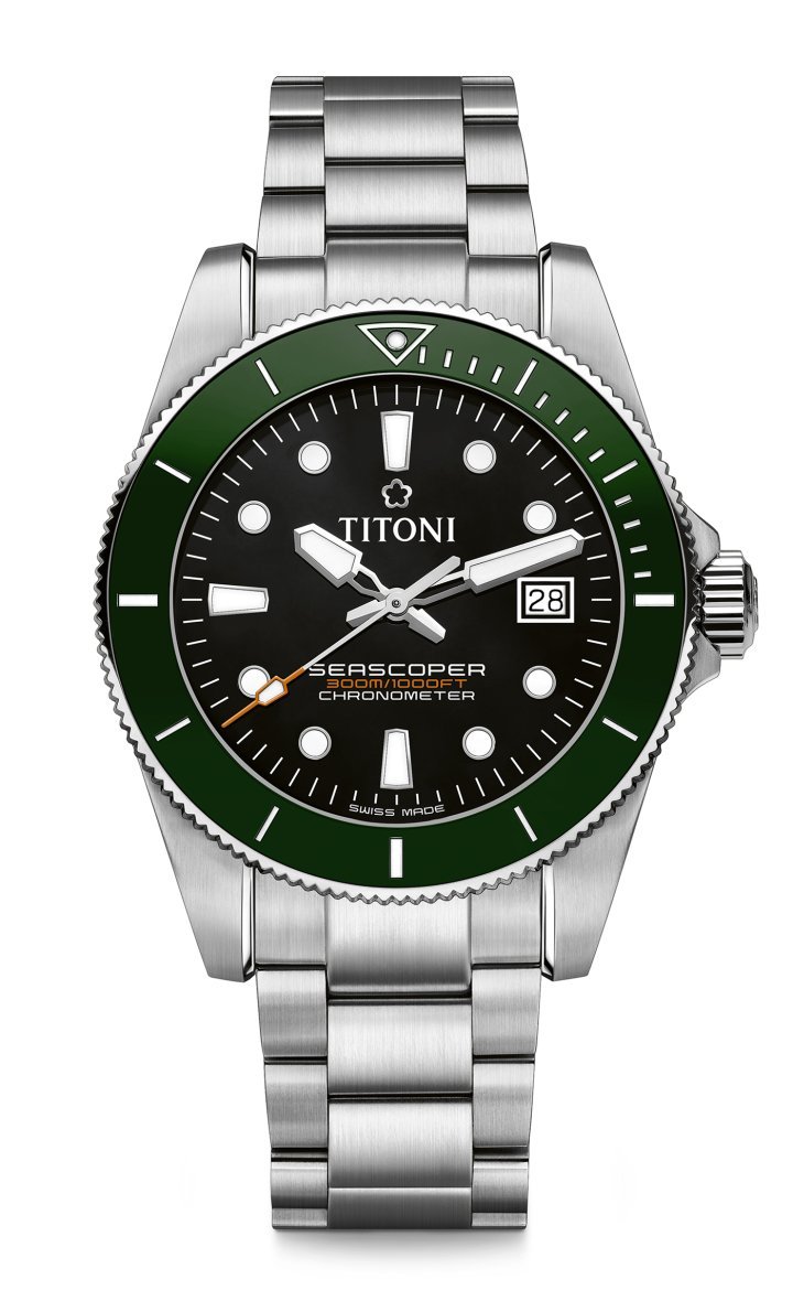 Ref. 83300 S-GN-702 (Ø42mm): One of the highlights of Titoni's Seascoper 300 is the variety of straps it can be worn with. Classy steel, sporty rubber or the casual and peppy strap made of ocean plastic: all are waterproof, skin-friendly and offer the highest wearing comfort. 