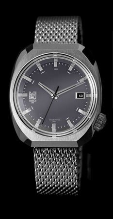 Steel AM3 timepiece with Electric Mesh Bracelet