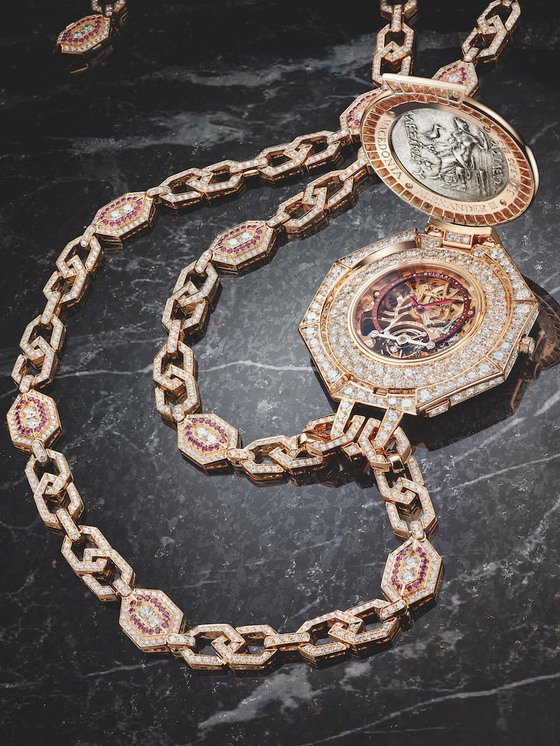 Bulgari releases two new “secret” Monete timepieces 