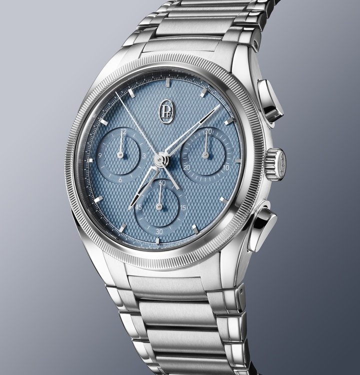 The Tonda PF Chronograph with Mineral Blue dial is driven by a COSC-certified in-house integrated movement. The 40mm stainless steel case features polished and brushed finishes, and has a 950 platinum knurled bezel.