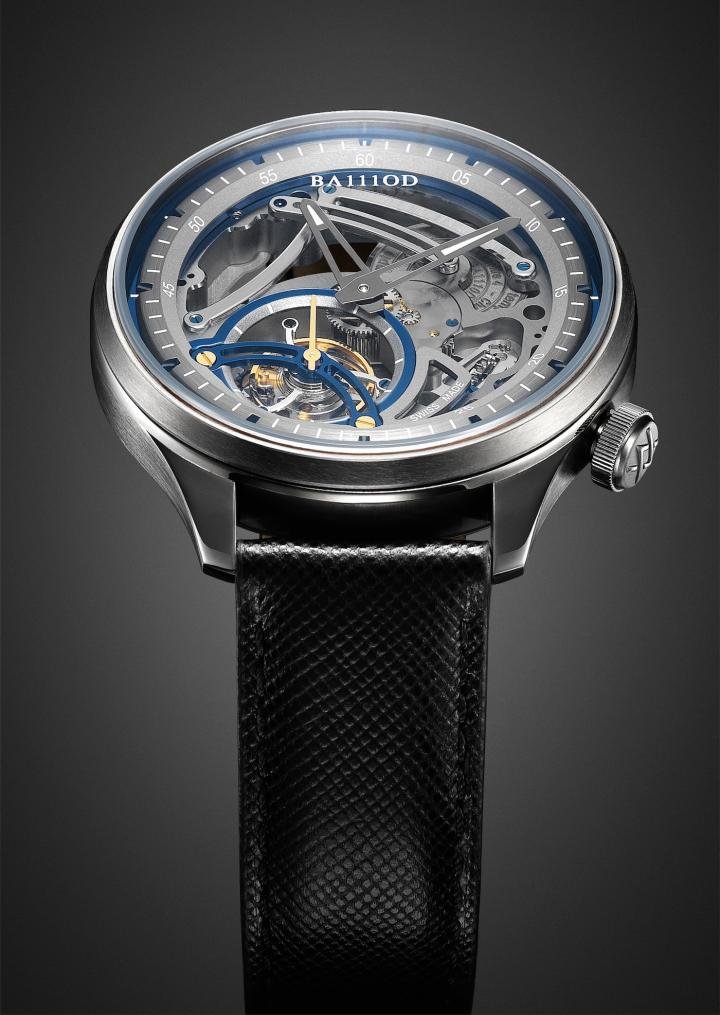 The Chapter 4.1, The Veblen Dilemma Tourbillon unveils its secrets one by one: the model is equipped with an NFC-enabled crystal that allows for interactions between the start-up and its community.