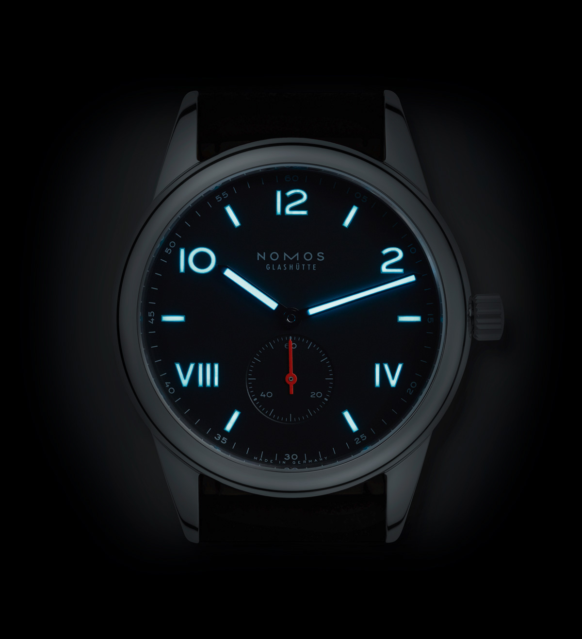 nomos glashütte club 38 campus nacht