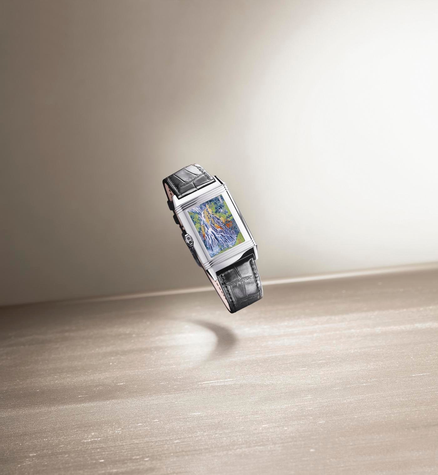 Jaeger-LeCoultre's subtle Reverso Tribute Enamel Hokusai