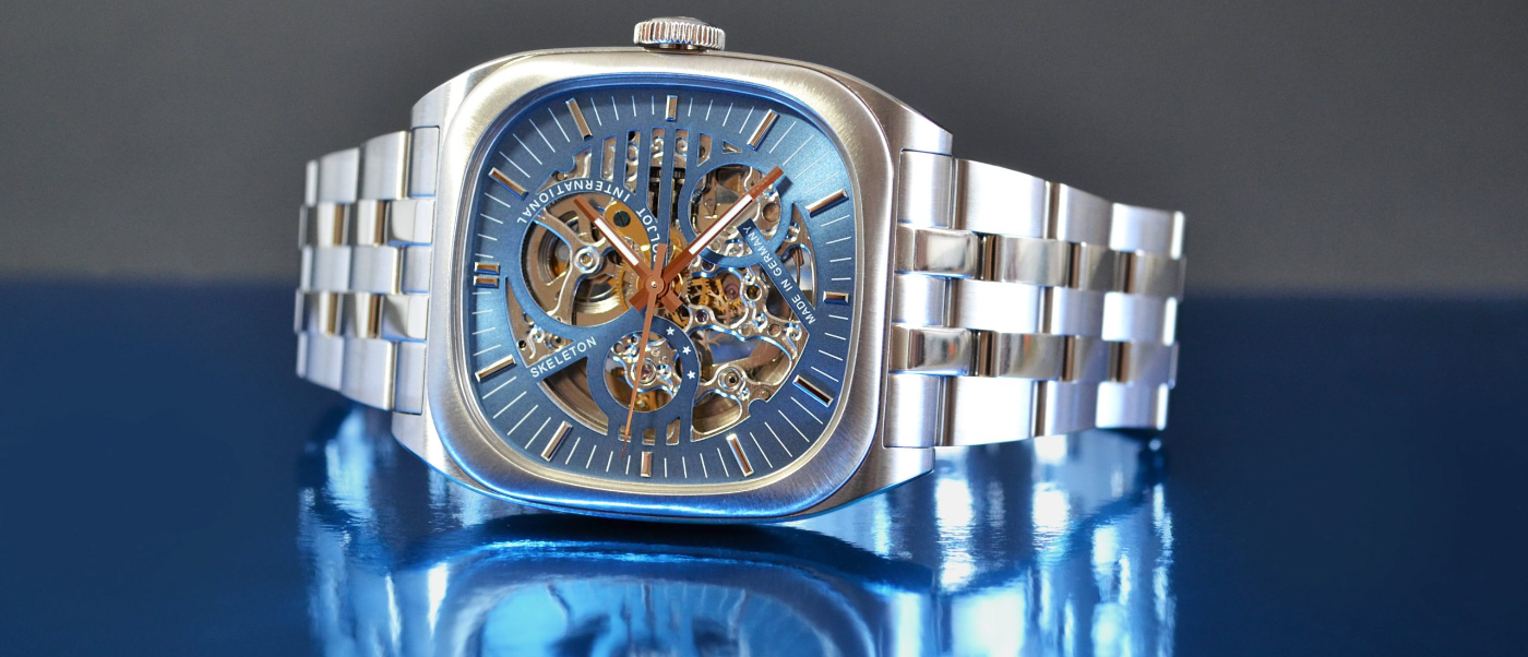 poljot square watch