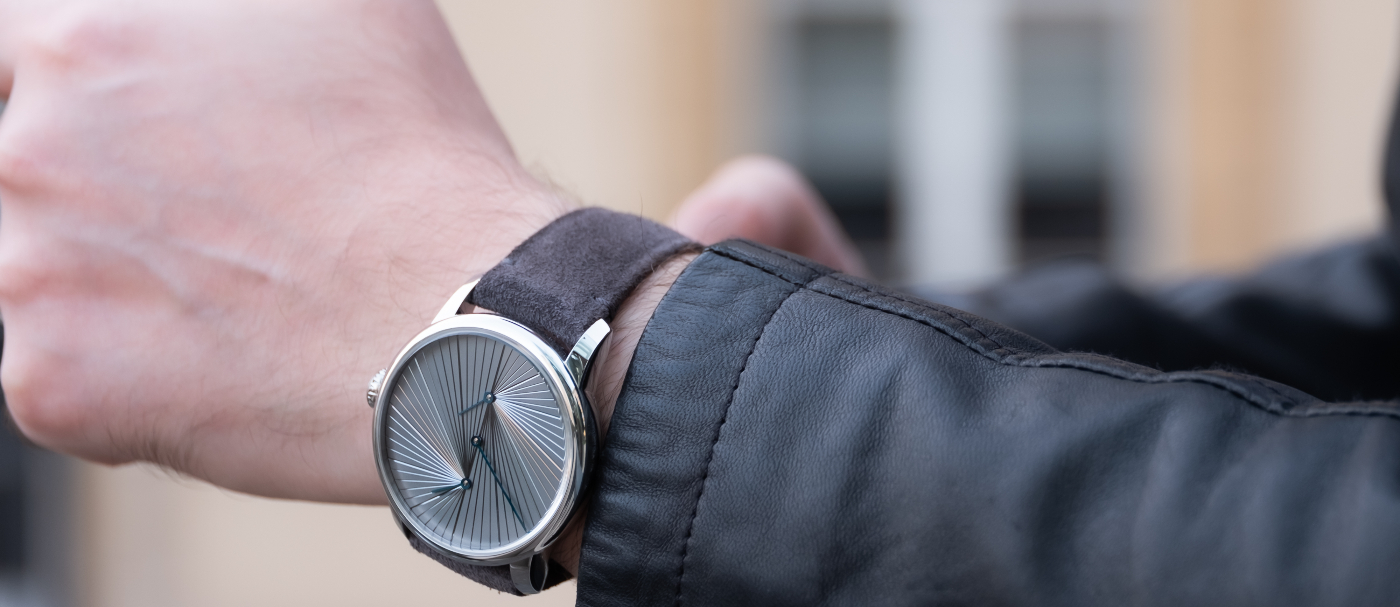 Louis Erard partners with atelier oï for a new Régulateur