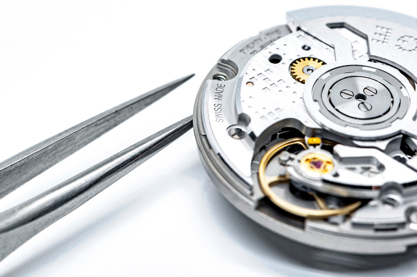 A Swiss R&D team introduces “hosted watch manufacturing”