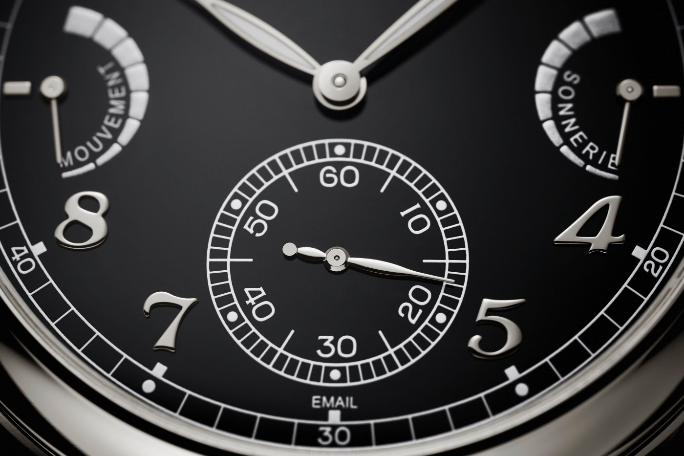 Patek_6301p_001_close_-_europa_star_watch_magazine_2020