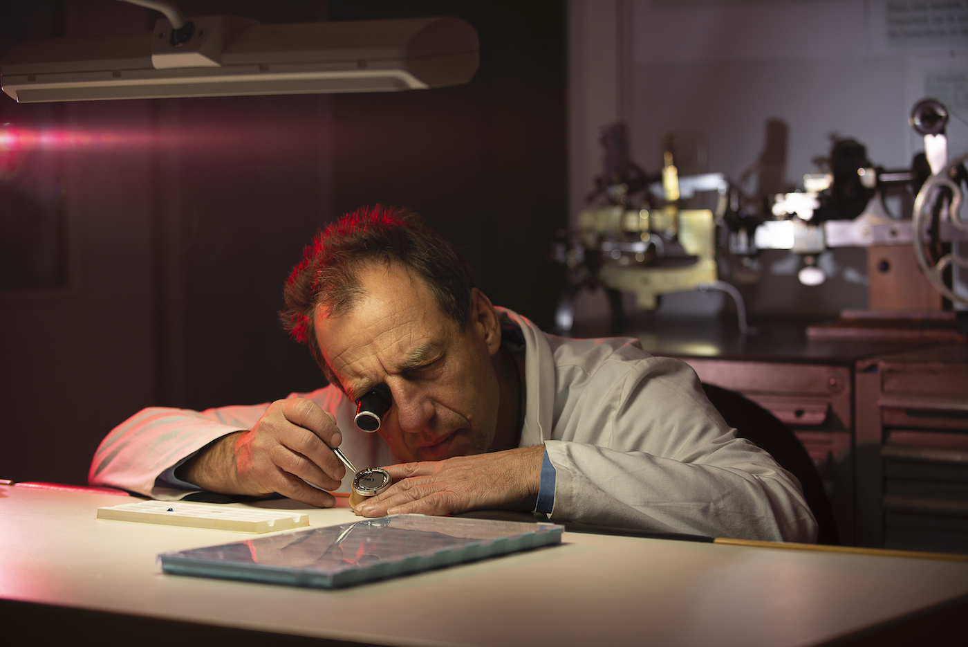 Lives and lessons of master watchmakers 