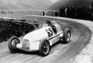 Mercedes-Benz W25