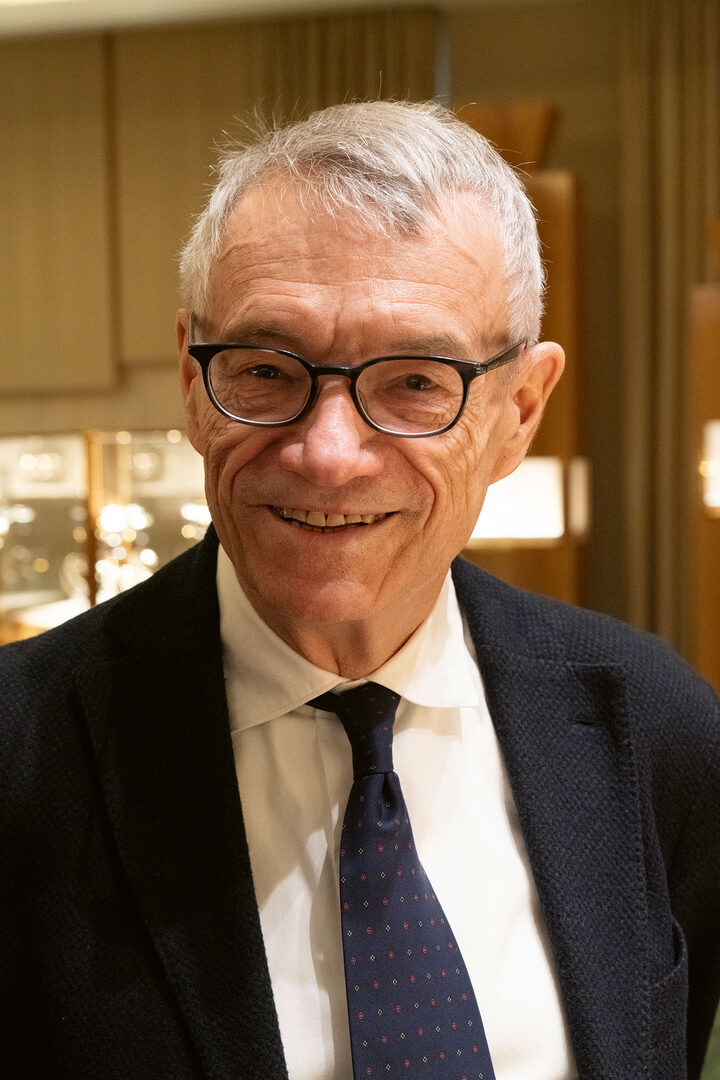 Dr Helmut Crott is the organiser of an exhibition of Glashütte watches. It echoes a similar event 50 years ago, curated by Martin Huber for the 100th anniversary of the passing of Ferdinand Adolf Lange.
