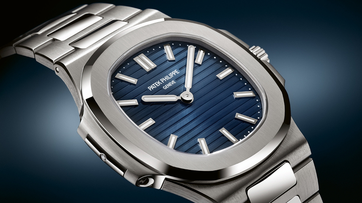 Reference 5610/1P-001 Medium in platinum