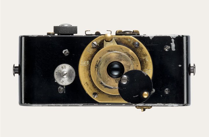  The first major horizontal camera by Leitz appeared on the German market in 1880. The true breakthrough in photography came with precision mechanic Oskar Barnack, who in 1914, invented a smaller, lighter camera that maintained outstanding image quality: the Ur-Leica, affectionately nicknamed ‘Lilliput'. As the first camera to use 35mm cinema film in landscape format, the Ur-Leica made photography mobile and suitable for everyday use. Symbolically, it marks the beginning of the history of Leica.