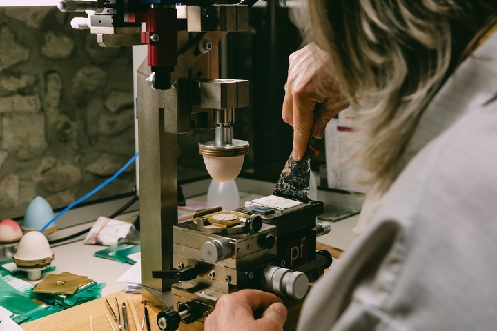 The art of Grand Feu enamelling in Rexhep Rexhepi's dedicated workshop.